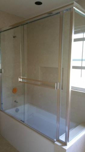 shower enclosure and rail