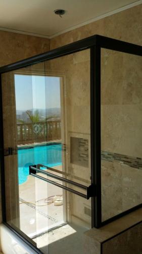 shower enclosure and rail